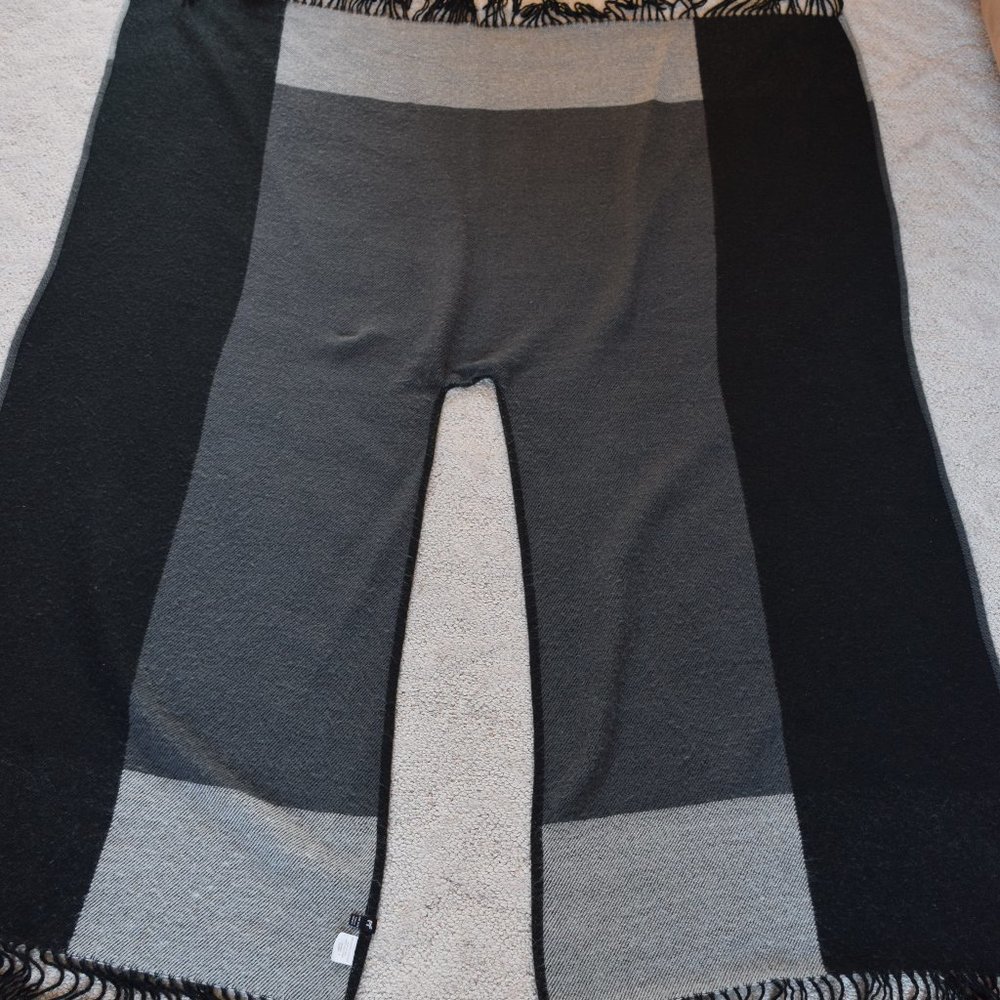 Sweater Wrap - Picture 5 of 6